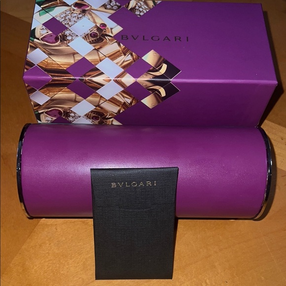 BVLGARI Prestine Luxurious Black and Gold Sunglasses everything included NWOT - Picture 2 of 10